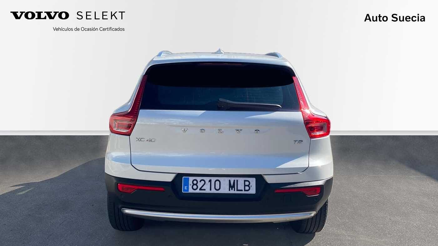 Volvo  XC40 Core, T2 automático, Gasolina